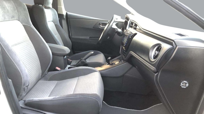 Toyota Auris 140H Hybrid Business 100 kW (136 CV) Vehículo usado en Sevilla Toyota Auris 140H Hybrid Business 100 kW (136 CV) Vehículo usado en Sevilla