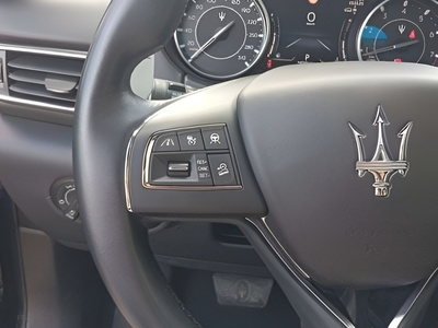 Maserati Levante 2.0 Executive L4 Hybrid-Gasolina AWD 243 kW (330 CV) 18 Maserati Levante 2.0 Executive L4 Hybrid-Gasolina AWD 243 kW (330 CV) 18