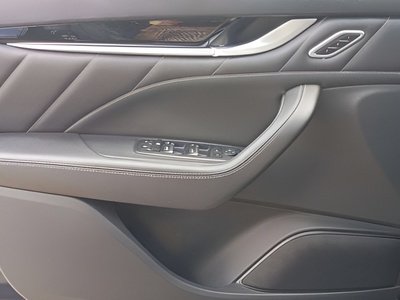 Maserati Levante 2.0 Executive L4 Hybrid-Gasolina AWD 243 kW (330 CV) 17 Maserati Levante 2.0 Executive L4 Hybrid-Gasolina AWD 243 kW (330 CV) 17