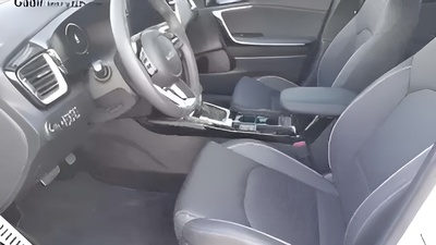 Kia XCeed 1.6 GDi PHEV eMotion 104 kW (141 CV) 16 Kia XCeed 1.6 GDi PHEV eMotion 104 kW (141 CV) 16