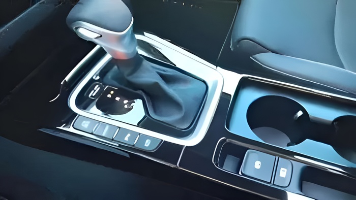 Kia XCeed 1.6 GDi PHEV eMotion 104 kW (141 CV) KM0 en Sevilla Kia XCeed 1.6 GDi PHEV eMotion 104 kW (141 CV) KM0 en Sevilla