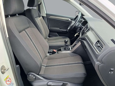 Volkswagen T-Roc Advance 2.0 TDI 85 kW (115 CV) 7 Volkswagen T-Roc Advance 2.0 TDI 85 kW (115 CV) 7