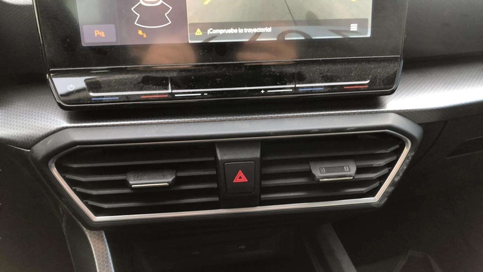 SEAT León 2.0 TDI S&S Style Go 85 kW (115 CV) Vehículo usado en Sevilla SEAT León 2.0 TDI S&S Style Go 85 kW (115 CV) Vehículo usado en Sevilla