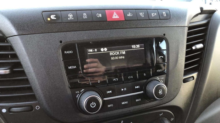 Iveco Daily Furgon 35S 16H V 3520/H3 115 kW (156 CV) Vehículo usado en Sevilla Iveco Daily Furgon 35S 16H V 3520/H3 115 kW (156 CV) Vehículo usado en Sevilla