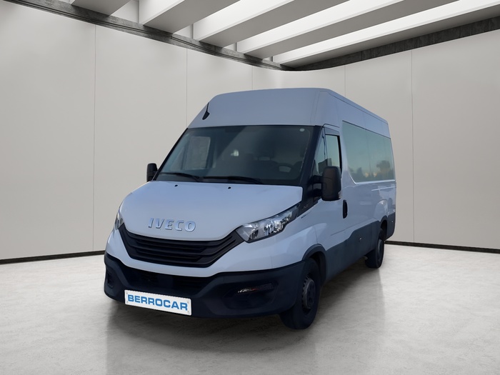 Iveco Daily Furgon 35S 16H V 3520/H3 115 kW (156 CV) Vehículo usado en Sevilla Iveco Daily Furgon 35S 16H V 3520/H3 115 kW (156 CV) Vehículo usado en Sevilla