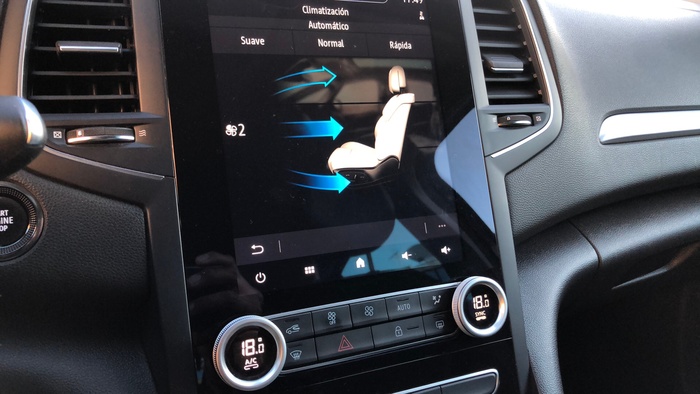 Renault Megane Zen Blue dCi 85 kW (115 CV) EDC Vehículo usado en Sevilla Renault Megane Zen Blue dCi 85 kW (115 CV) EDC Vehículo usado en Sevilla