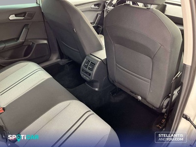 SEAT León 1.0 TSI S&S Style Go 81 kW (110 CV) 12 SEAT León 1.0 TSI S&S Style Go 81 kW (110 CV) 12