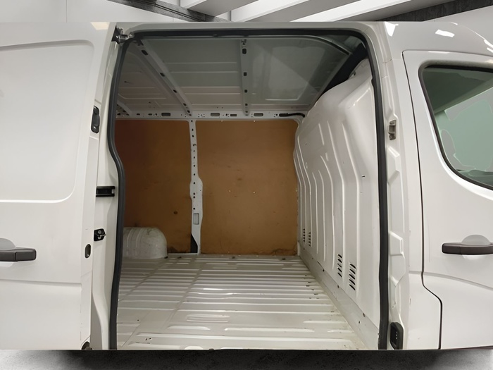 Renault Master Furgon dCi 110 L2H2 3300 81 kW (110 CV) Vehículo usado en Sevilla Renault Master Furgon dCi 110 L2H2 3300 81 kW (110 CV) Vehículo usado en Sevilla