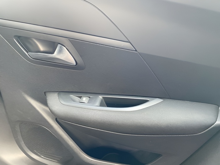 Peugeot 208 PureTech 100 Active Pack 75 kW (100 CV) Vehículo usado en Sevilla Peugeot 208 PureTech 100 Active Pack 75 kW (100 CV) Vehículo usado en Sevilla