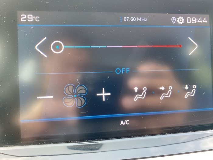 Peugeot 208 PureTech 100 Active Pack 75 kW (100 CV) Vehículo usado en Sevilla Peugeot 208 PureTech 100 Active Pack 75 kW (100 CV) Vehículo usado en Sevilla