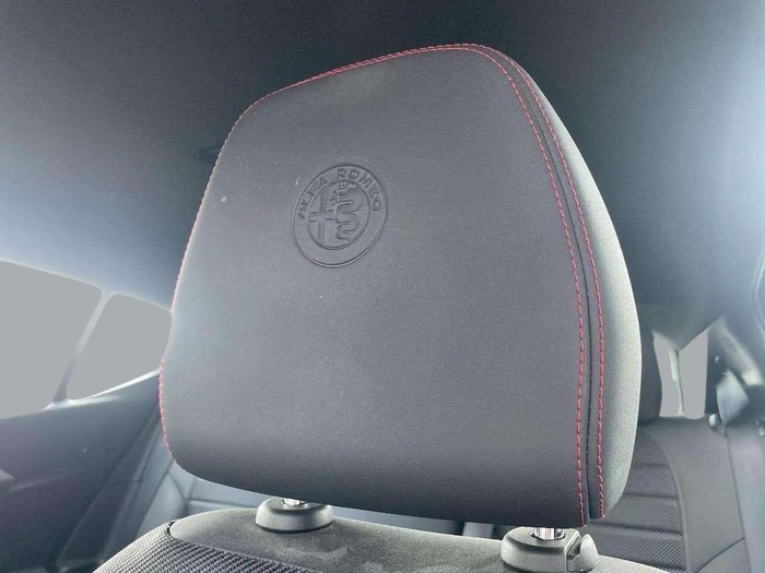 Alfa Romeo Tonale 1.6 DS Sprint FWD Auto 96 kW (130 CV) Vehículo usado en Sevilla Alfa Romeo Tonale 1.6 DS Sprint FWD Auto 96 kW (130 CV) Vehículo usado en Sevilla