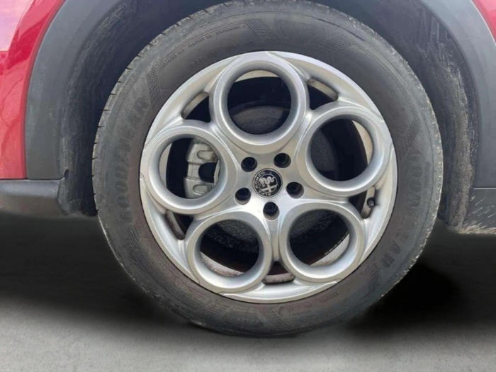 Alfa Romeo Tonale 1.6 DS Sprint FWD Auto 96 kW (130 CV) Vehículo usado en Sevilla Alfa Romeo Tonale 1.6 DS Sprint FWD Auto 96 kW (130 CV) Vehículo usado en Sevilla