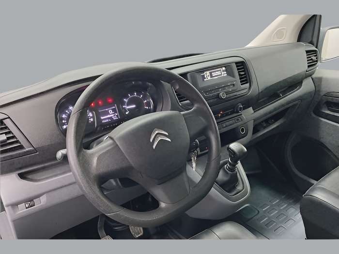 Citroen Jumpy Carozado Caja Cerrada Isotermo Talla M Control BlueHDi 90 kW (122 CV) Vehículo usado en Sevilla Citroen Jumpy Carozado Caja Cerrada Isotermo Talla M Control BlueHDi 90 kW (122 CV) Vehículo usado en Sevilla