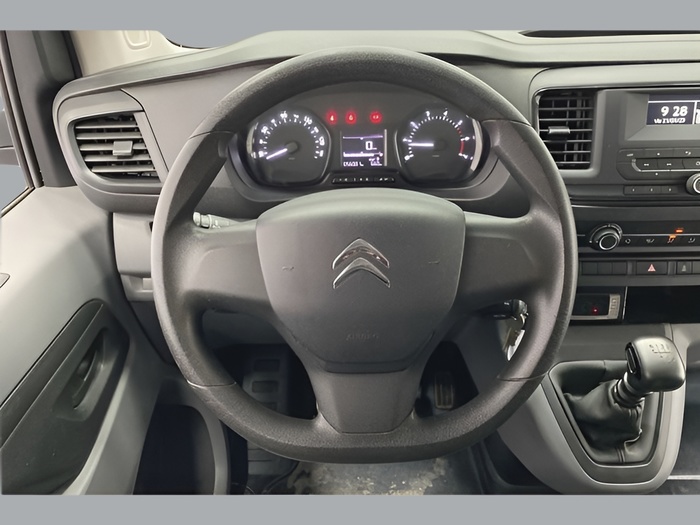 Citroen Jumpy Carozado Caja Cerrada Isotermo Talla M Control BlueHDi 90 kW (122 CV) Vehículo usado en Sevilla Citroen Jumpy Carozado Caja Cerrada Isotermo Talla M Control BlueHDi 90 kW (122 CV) Vehículo usado en Sevilla