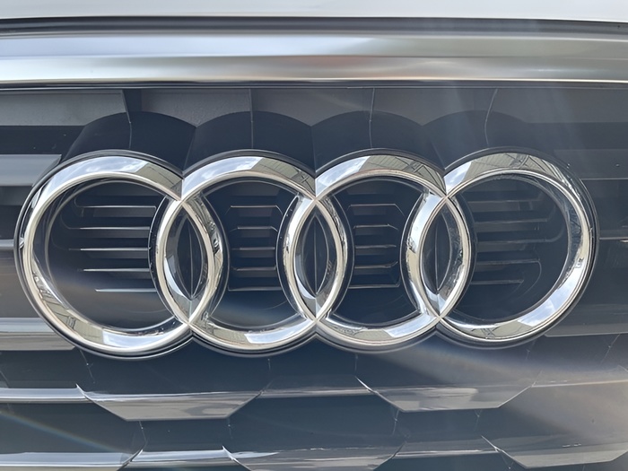 Audi Q2 design edition 1.4 TFSI CoD 110 kW (150 CV) Vehículo usado en Sevilla Audi Q2 design edition 1.4 TFSI CoD 110 kW (150 CV) Vehículo usado en Sevilla