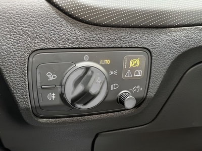 Audi Q2 design edition 1.4 TFSI CoD 110 kW (150 CV) 11 Audi Q2 design edition 1.4 TFSI CoD 110 kW (150 CV) 11