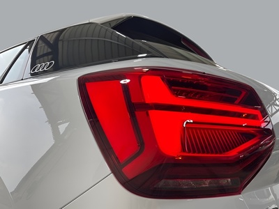 Audi Q2 design edition 1.4 TFSI CoD 110 kW (150 CV) 18 Audi Q2 design edition 1.4 TFSI CoD 110 kW (150 CV) 18