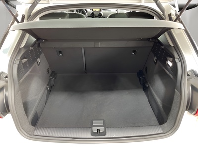 Audi Q2 design edition 1.4 TFSI CoD 110 kW (150 CV) 10 Audi Q2 design edition 1.4 TFSI CoD 110 kW (150 CV) 10