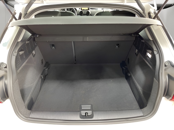 Audi Q2 design edition 1.4 TFSI CoD 110 kW (150 CV) Vehículo usado en Sevilla Audi Q2 design edition 1.4 TFSI CoD 110 kW (150 CV) Vehículo usado en Sevilla