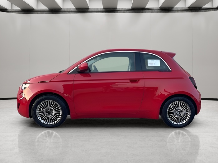 Fiat 500 Electrico 500 Icon Hb 320km 85 kW (118 CV) Vehículo usado en Sevilla Fiat 500 Electrico 500 Icon Hb 320km 85 kW (118 CV) Vehículo usado en Sevilla