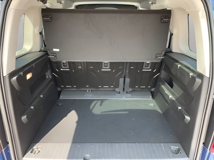 Opel Combo-e Life BEV 50kWh Elegance L 100 kW (136 CV) Vehículo usado en Sevilla Opel Combo-e Life BEV 50kWh Elegance L 100 kW (136 CV) Vehículo usado en Sevilla