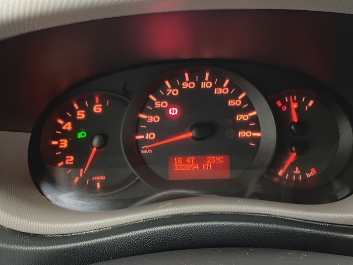 Renault Master Furgon L3H3 3500 dCi 81 kW (110 CV) Vehículo usado en Sevilla Renault Master Furgon L3H3 3500 dCi 81 kW (110 CV) Vehículo usado en Sevilla