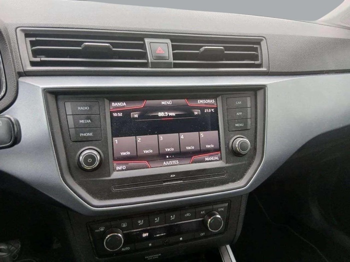 SEAT Arona 1.0 TSI Style Ecomotive 70 kW (95 CV) Vehículo usado en Sevilla SEAT Arona 1.0 TSI Style Ecomotive 70 kW (95 CV) Vehículo usado en Sevilla