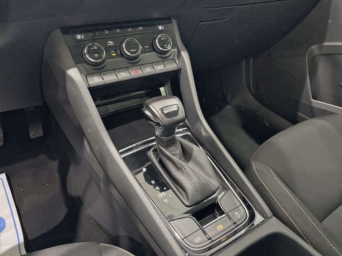 Skoda Karoq 1.5 TSI ACT Ambition DSG 110 kW (150 CV) Vehículo usado en Sevilla Skoda Karoq 1.5 TSI ACT Ambition DSG 110 kW (150 CV) Vehículo usado en Sevilla