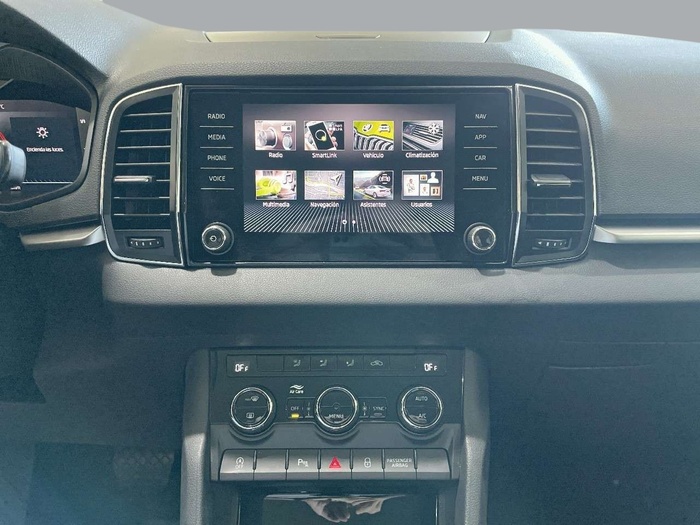 Skoda Karoq 1.5 TSI ACT Ambition DSG 110 kW (150 CV) Vehículo usado en Sevilla Skoda Karoq 1.5 TSI ACT Ambition DSG 110 kW (150 CV) Vehículo usado en Sevilla