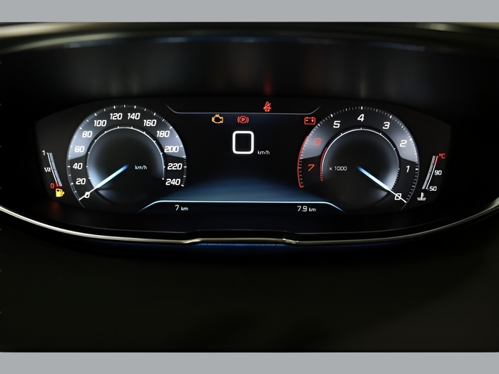 Peugeot 3008 PureTech 130 S&S Active 96 kW (130 CV) Vehículo usado en Sevilla Peugeot 3008 PureTech 130 S&S Active 96 kW (130 CV) Vehículo usado en Sevilla