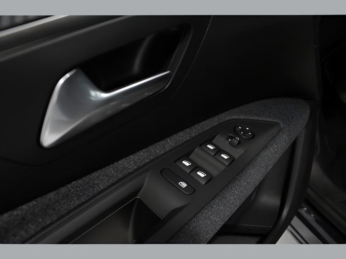 Peugeot 3008 PureTech 130 S&S Active 96 kW (130 CV) Vehículo usado en Sevilla Peugeot 3008 PureTech 130 S&S Active 96 kW (130 CV) Vehículo usado en Sevilla