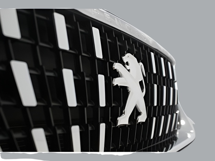 Peugeot 3008 PureTech 130 S&S Active 96 kW (130 CV) Vehículo usado en Sevilla Peugeot 3008 PureTech 130 S&S Active 96 kW (130 CV) Vehículo usado en Sevilla