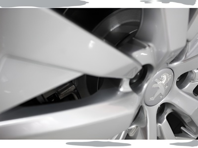 Peugeot 3008 PureTech 130 S&S Active 96 kW (130 CV) 11 Peugeot 3008 PureTech 130 S&S Active 96 kW (130 CV) 11
