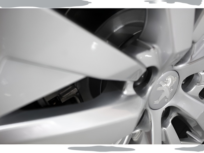 Peugeot 3008 PureTech 130 S&S Active 96 kW (130 CV) Vehículo usado en Sevilla Peugeot 3008 PureTech 130 S&S Active 96 kW (130 CV) Vehículo usado en Sevilla