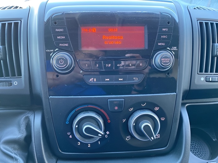 Citroen Jumper Furgon BlueHDi 130 33 L2H2 96 kW (130 CV) Vehículo usado en Sevilla Citroen Jumper Furgon BlueHDi 130 33 L2H2 96 kW (130 CV) Vehículo usado en Sevilla