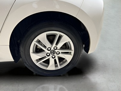 Mazda Mazda 2 1.5 Hybrid Agile Comfort CVT 85 kW (116 CV) 18 Mazda Mazda 2 1.5 Hybrid Agile Comfort CVT 85 kW (116 CV) 18