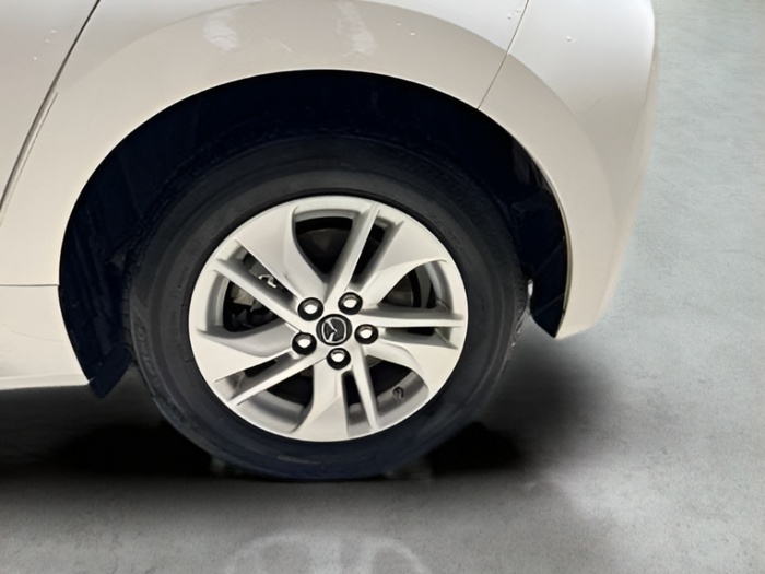 Mazda Mazda 2 1.5 Hybrid Agile Comfort CVT 85 kW (116 CV) Vehículo usado en Sevilla Mazda Mazda 2 1.5 Hybrid Agile Comfort CVT 85 kW (116 CV) Vehículo usado en Sevilla