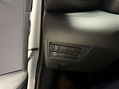 Mazda Mazda 2 1.5 Hybrid Agile Comfort CVT 85 kW (116 CV) 17 Mazda Mazda 2 1.5 Hybrid Agile Comfort CVT 85 kW (116 CV) 17