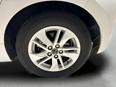 Mazda Mazda 2 1.5 Hybrid Agile CVT 85 kW (116 CV) 8 Mazda Mazda 2 1.5 Hybrid Agile CVT 85 kW (116 CV) 8