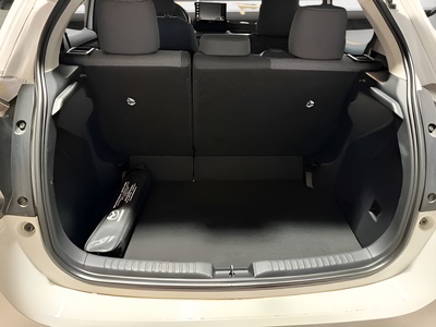 Mazda Mazda 2 1.5 Hybrid Agile CVT 85 kW (116 CV) 9 Mazda Mazda 2 1.5 Hybrid Agile CVT 85 kW (116 CV) 9