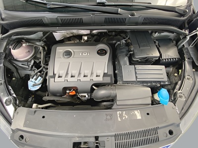 SEAT Alhambra 2.0 TDI Ecomotive Style 103 kW (140 CV) 15 SEAT Alhambra 2.0 TDI Ecomotive Style 103 kW (140 CV) 15