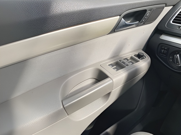 SEAT Alhambra 2.0 TDI Ecomotive Style 103 kW (140 CV) Vehículo usado en Sevilla SEAT Alhambra 2.0 TDI Ecomotive Style 103 kW (140 CV) Vehículo usado en Sevilla