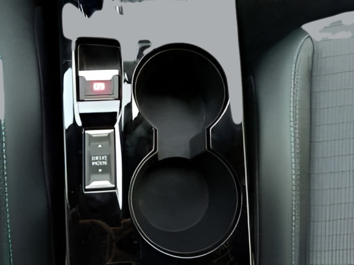 Peugeot e-2008 Eléctrico Allure Pack 100 kW (136 CV) Vehículo usado en Sevilla Peugeot e-2008 Eléctrico Allure Pack 100 kW (136 CV) Vehículo usado en Sevilla