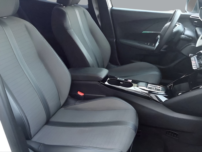 Peugeot e-2008 Eléctrico Allure Pack 100 kW (136 CV) Vehículo usado en Sevilla Peugeot e-2008 Eléctrico Allure Pack 100 kW (136 CV) Vehículo usado en Sevilla