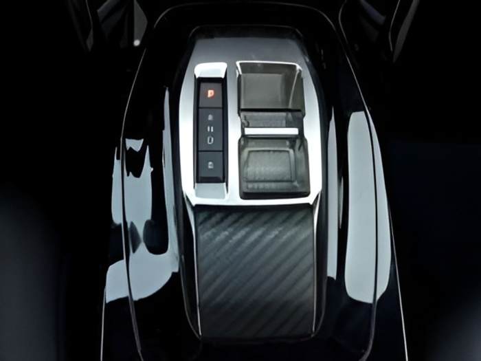 Peugeot e-2008 Eléctrico Allure Pack 100 kW (136 CV) Vehículo usado en Sevilla Peugeot e-2008 Eléctrico Allure Pack 100 kW (136 CV) Vehículo usado en Sevilla