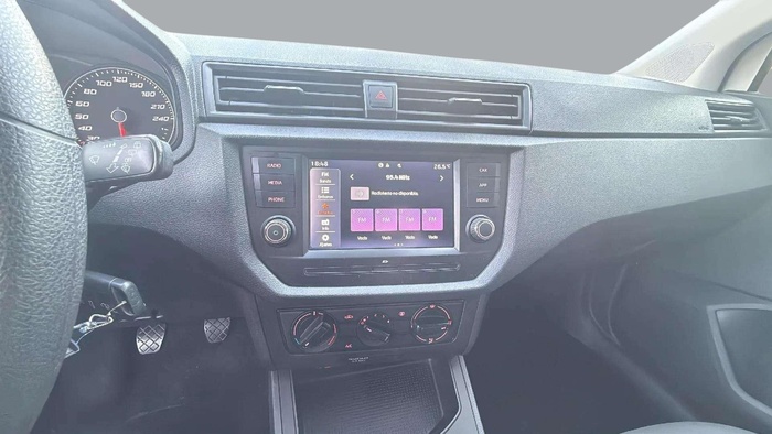 SEAT Arona 1.6 TDI Reference 70 kW (95 CV) Vehículo usado en Sevilla SEAT Arona 1.6 TDI Reference 70 kW (95 CV) Vehículo usado en Sevilla