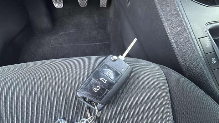 SEAT Arona 1.6 TDI Reference 70 kW (95 CV) Vehículo usado en Sevilla SEAT Arona 1.6 TDI Reference 70 kW (95 CV) Vehículo usado en Sevilla