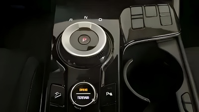 Kia Sportage 1.6 T-GDi PHEV Drive 4x4 195 kW (265 CV) 17 Kia Sportage 1.6 T-GDi PHEV Drive 4x4 195 kW (265 CV) 17