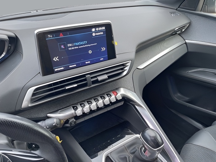 Peugeot 3008 PureTech 130 S&S GT Line 96 kW (130 CV) Vehículo usado en Sevilla Peugeot 3008 PureTech 130 S&S GT Line 96 kW (130 CV) Vehículo usado en Sevilla