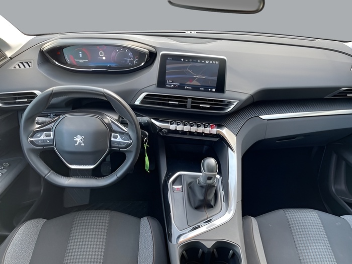 Peugeot 3008 PureTech 130 S&S Active 96 kW (130 CV) Vehículo usado en Sevilla Peugeot 3008 PureTech 130 S&S Active 96 kW (130 CV) Vehículo usado en Sevilla